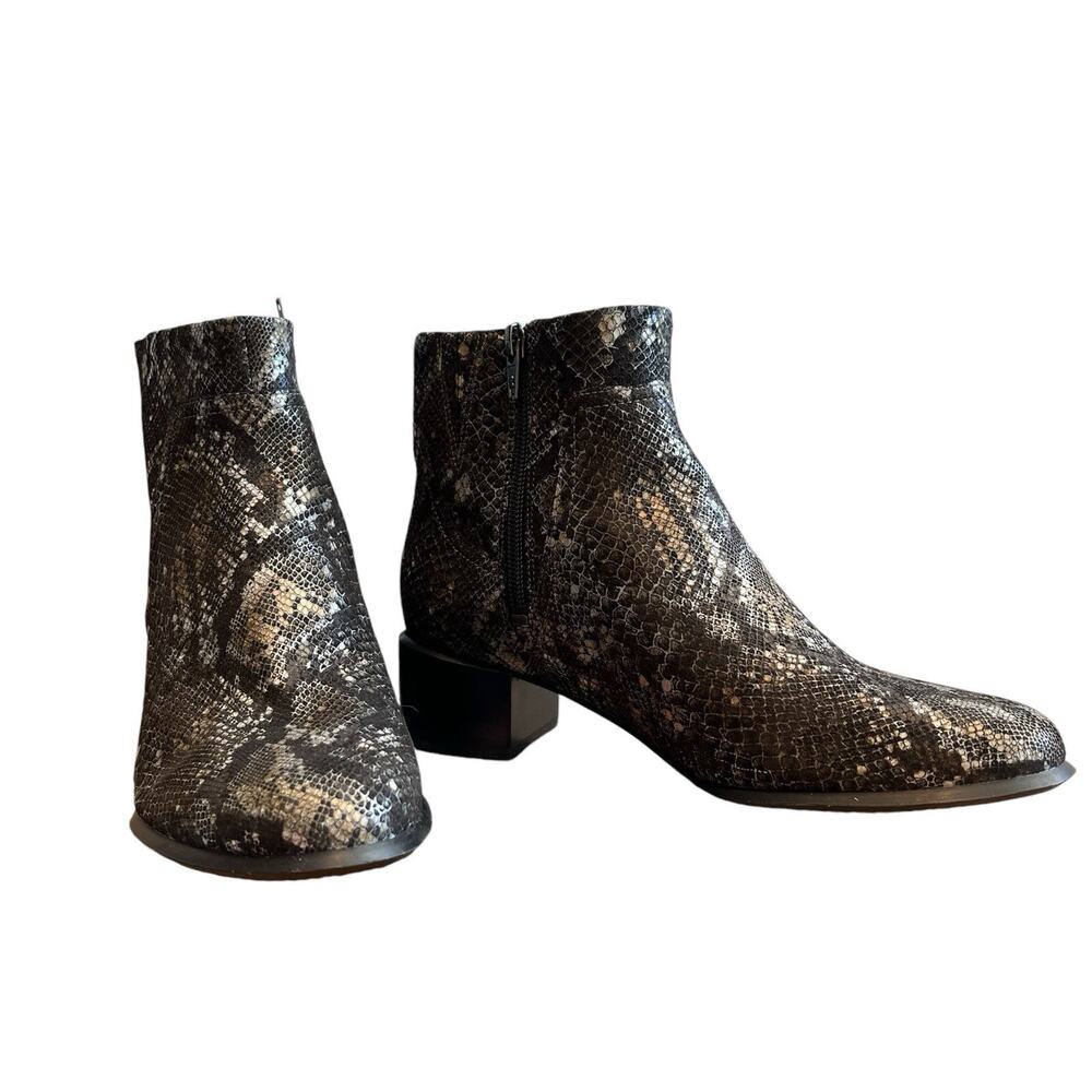 Vionic Kamryn Pewter Animal print Nubuck Leather Ankle Booties, size US 6.5 - Picture 2 of 11